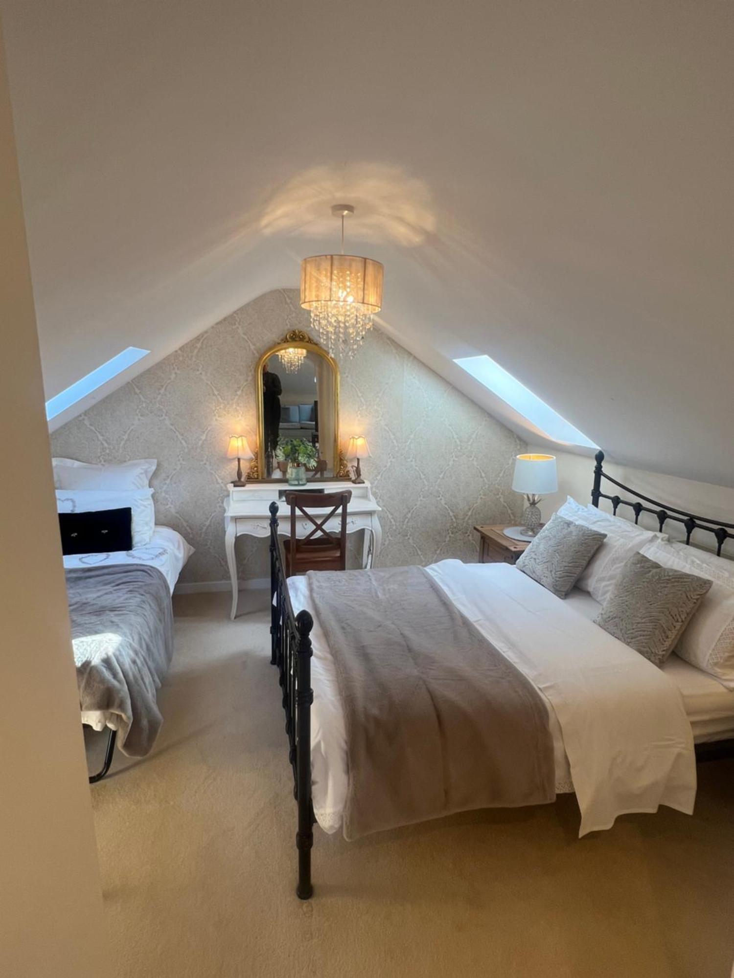 فيلا Highcroft House كورشام المظهر الخارجي الصورة