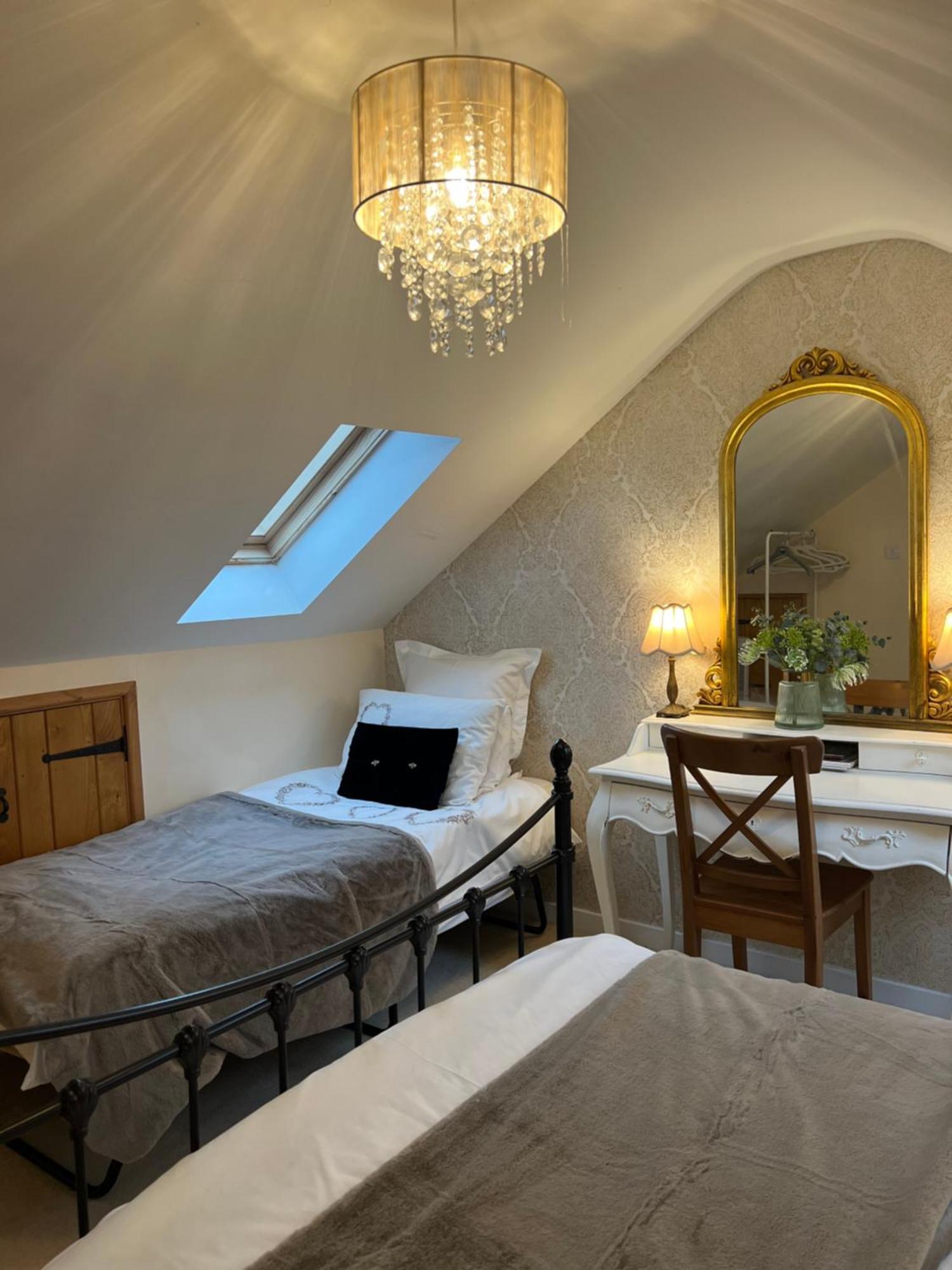 فيلا Highcroft House كورشام المظهر الخارجي الصورة