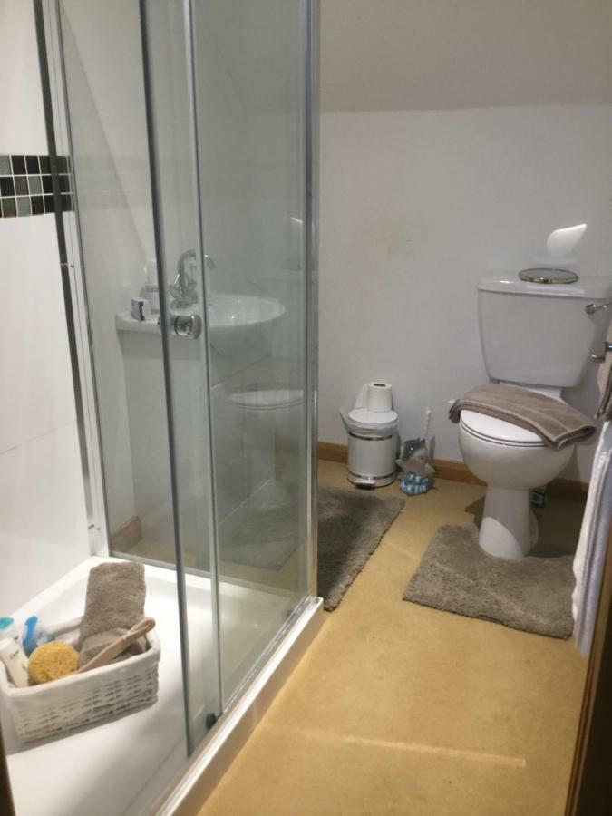 فيلا Highcroft House كورشام المظهر الخارجي الصورة